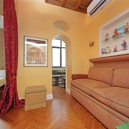 Pantheon Luxury דירה *
